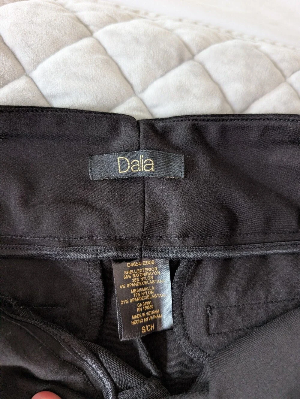 NEW Dalia Slim Straight Pull On Pants, Black, Size Small